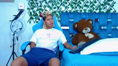 Hakim online show from 03-02-25, 03:37