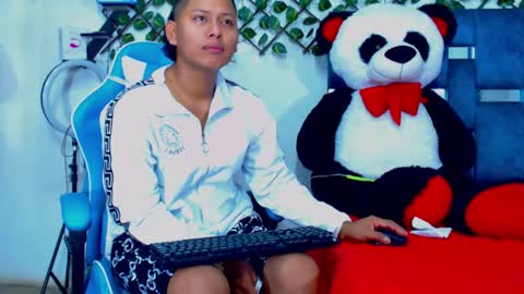 Snapshot of gurxxxt chatting on 03-23-26, 02:54 Hakim online show from 03-23-26, 02:54