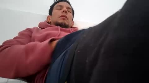 Snapshot of gust_fit chatting on 02-28-26, 05:25 Moreno online show from 02-28-26, 05:25