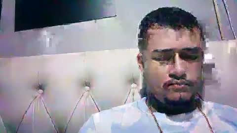 Snapshot of gustavo942493 chatting on 07-16-26, 02:39 gustavo942493 online show from 07-16-26, 02:39