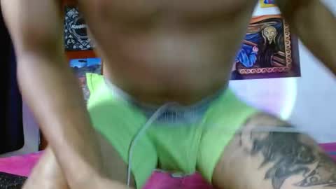 Snapshot of guts_x chatting on 09-25-25, 02:04 Guts online show from 09-25-25, 02:04