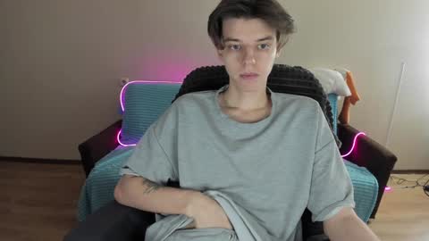 Snapshot of guy_liam1 chatting on 12-04-24, 08:23 guy_liam1 online show from 12-04-24, 08:23