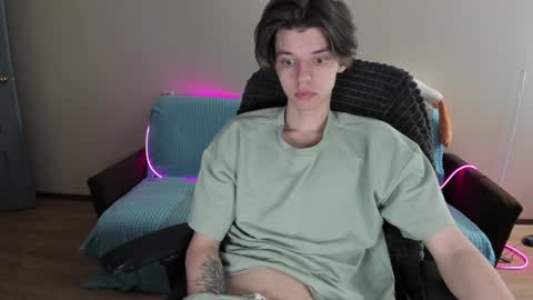 Snapshot of guy_liam1 chatting on 02-08-25, 02:05 guy_liam1 online show from 02-08-25, 02:05