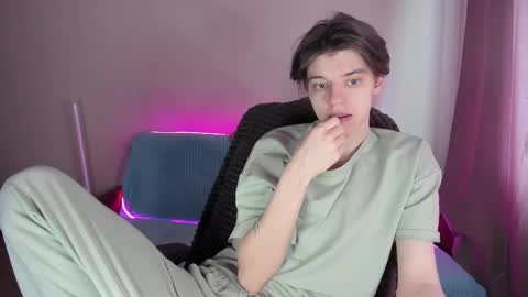 Snapshot of guy_liam1 chatting on 02-22-25, 08:29 guy_liam1 online show from 02-22-25, 08:29