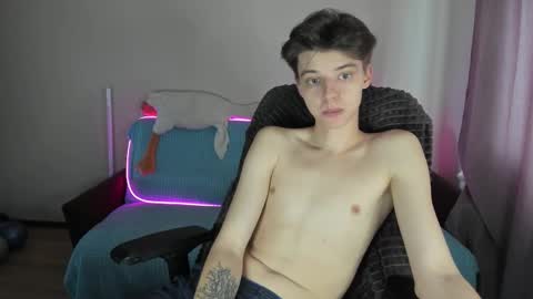 Snapshot of guy_liam1 chatting on 10-12-25, 08:24 guy_liam1 online show from 10-12-25, 08:24