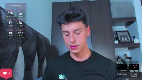 Snapshot of guy_twinks chatting on 03-12-25, 10:39 Gabriel online show from 03-12-25, 10:39