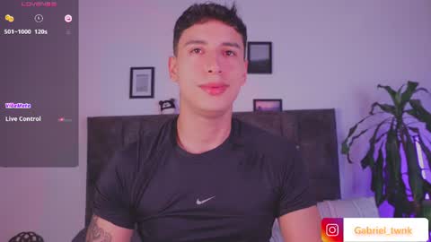 Snapshot of guy_twinks chatting on 07-15-26, 03:45 Gabriel online show from 07-15-26, 03:45