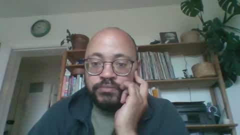 Snapshot of guy_wood15 chatting on 10-22-25, 07:41 guy_wood15 online show from 10-22-25, 07:41