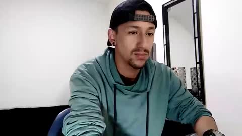 Snapshot of guykarim chatting on 12-17-24, 10:55 karim online show from 12-17-24, 10:55