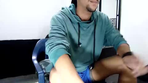 Snapshot of guykarim chatting on 12-27-24, 05:09 karim online show from 12-27-24, 05:09