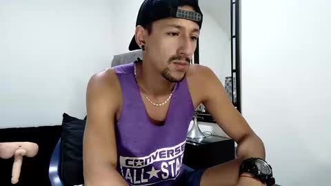 Snapshot of guykarim chatting on 01-27-25, 07:14 karim online show from 01-27-25, 07:14