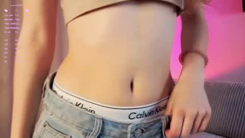 Snapshot of gwenbunn chatting on 09-29-25, 01:00 Julia online show from 09-29-25, 01:00