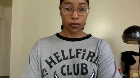 gyalxoxo online show from 10-09-25, 03:21