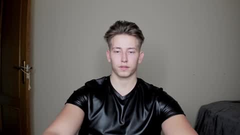 Snapshot of gym_alpha chatting on 12-23-24, 06:58 Oliver online show from 12-23-24, 06:58