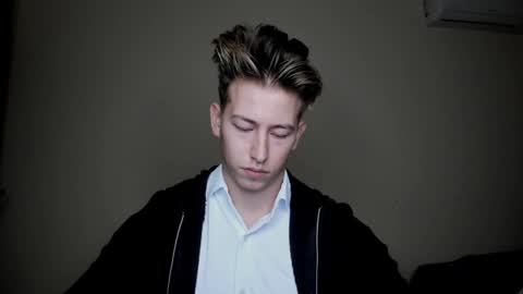 Snapshot of gym_alpha chatting on 12-28-24, 06:06 Oliver online show from 12-28-24, 06:06