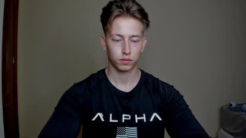 Snapshot of gym_alpha chatting on 02-04-25, 11:59 Oliver online show from 02-04-25, 11:59