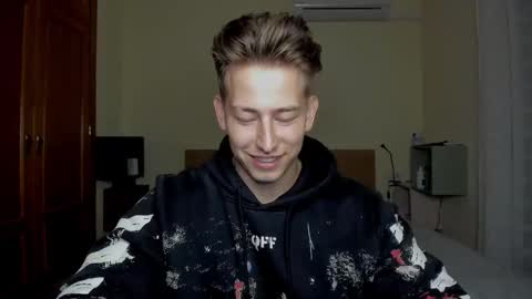 Snapshot of gym_alpha chatting on 02-20-25, 08:36 Oliver online show from 02-20-25, 08:36