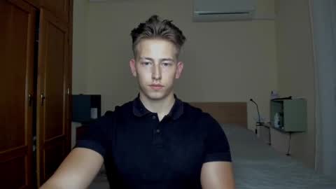 Snapshot of gym_alpha chatting on 02-21-25, 10:15 Oliver online show from 02-21-25, 10:15