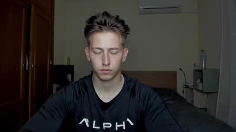 Snapshot of gym_alpha chatting on 02-26-25, 11:26 Oliver online show from 02-26-25, 11:26