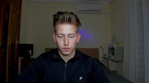 Snapshot of gym_alpha chatting on 02-27-25, 09:14 Oliver online show from 02-27-25, 09:14