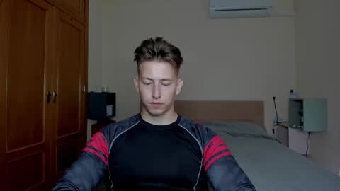 Snapshot of gym_alpha chatting on 03-06-25, 04:17 Oliver online show from 03-06-25, 04:17