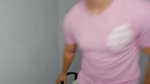 Snapshot of gym_alpha chatting on 09-30-25, 01:16 Oliver online show from 09-30-25, 01:16