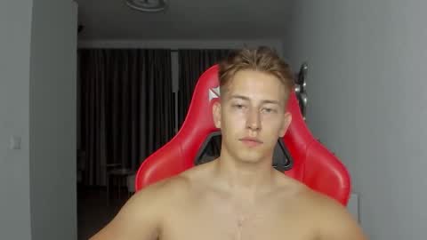 Snapshot of gym_alpha chatting on 10-20-25, 11:38 Oliver online show from 10-20-25, 11:38