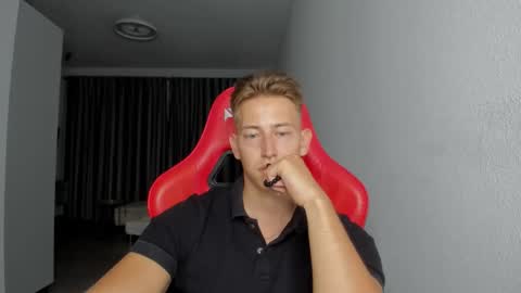 Snapshot of gym_alpha chatting on 10-31-25, 10:55 Oliver online show from 10-31-25, 10:55