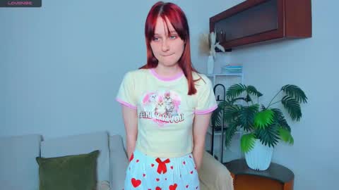 Kelly  Lilly online show from 11-07-25, 06:41