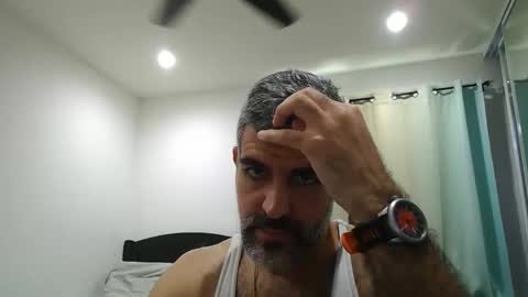 Snapshot of h0nest84 chatting on 03-28-26, 05:45 h0nest84 online show from 03-28-26, 05:45