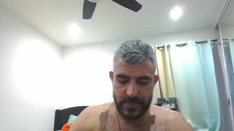 Snapshot of h0nest84 chatting on 05-25-26, 01:44 h0nest84 online show from 05-25-26, 01:44