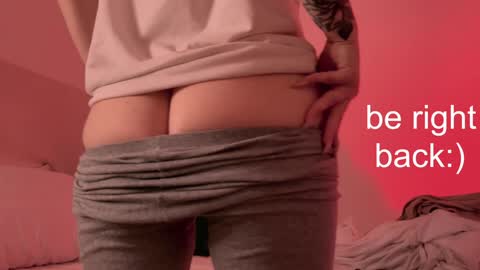 Snapshot of h2h0e chatting on 01-05-25, 06:56 Lana online show from 01-05-25, 06:56