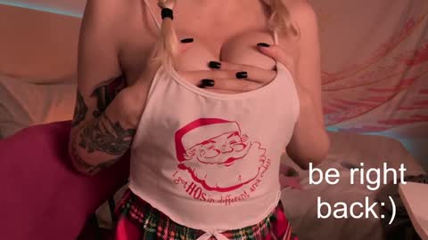 Snapshot of h2h0e chatting on 01-23-25, 06:56 Lana online show from 01-23-25, 06:56