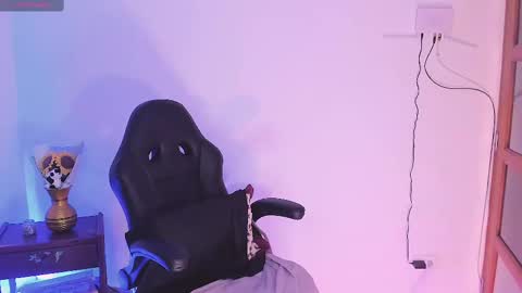 Snapshot of haanna_thompsoon chatting on 12-10-24, 09:00 haanna_thompsoon online show from 12-10-24, 09:00