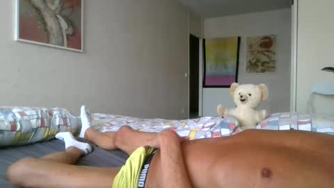 Snapshot of haarlemseboy chatting on 03-02-25, 12:32 Rob online show from 03-02-25, 12:32