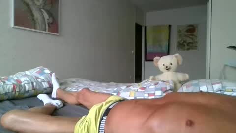 Snapshot of haarlemseboy chatting on 10-12-25, 12:59 Rob online show from 10-12-25, 12:59
