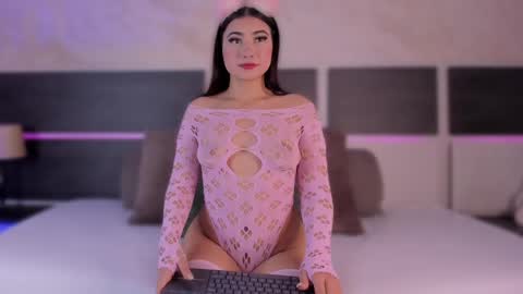 Snapshot of habiy069 chatting on 02-14-25, 05:41 Habiy online show from 02-14-25, 05:41