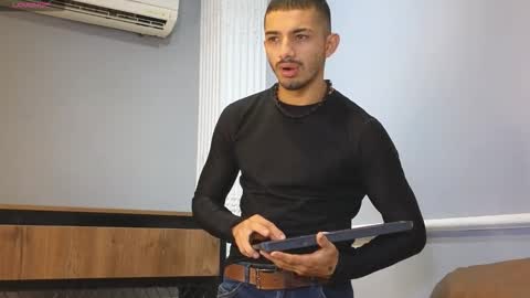 Snapshot of hadez_69 chatting on 10-11-25, 12:58 HADEZ online show from 10-11-25, 12:58