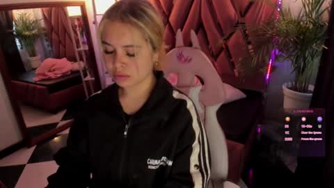 Haely online show from 01-30-25, 11:33