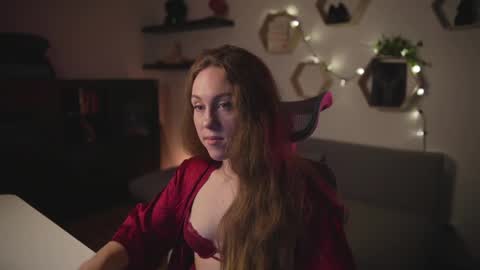 Snapshot of hahayessihaveone chatting on 10-08-25, 06:27 hahayessihaveone online show from 10-08-25, 06:27