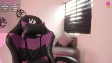 Hailee online show from 03-30-26, 03:24