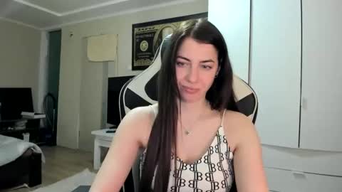 Sk     pe     Anya388109 online show from 03-05-26, 07:21