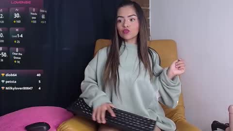 Snapshot of hailey_bri chatting on 02-20-26, 04:40 hailey_bri online show from 02-20-26, 04:40