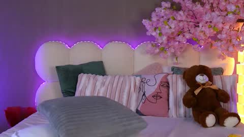 Hailey online show from 03-11-26, 09:59