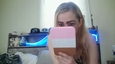 Snapshot of haileyakuma69 chatting on 02-03-25, 07:52 Hailey and d online show from 02-03-25, 07:52