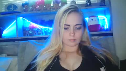 Snapshot of haileyakuma69 chatting on 03-02-25, 11:09 Hailey and d online show from 03-02-25, 11:09