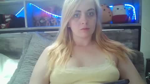 Snapshot of haileyakuma69 chatting on 03-03-25, 08:00 Hailey and d online show from 03-03-25, 08:00