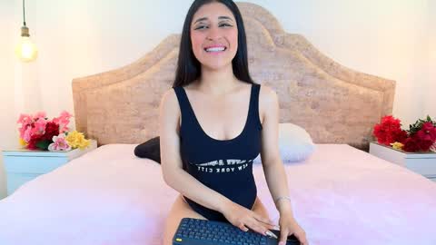 Snapshot of haileymiller1 chatting on 12-30-24, 04:09 Haileymiler online show from 12-30-24, 04:09