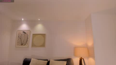 Hailey online show from 04-08-26, 11:43