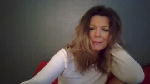 Hailey online show from 12-16-25, 07:41